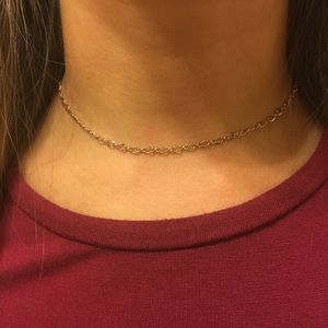 CHOKER